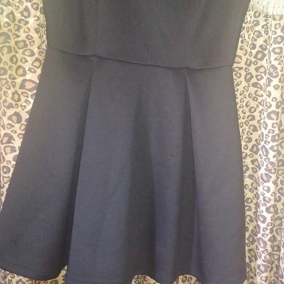 Little Black Dress - Picture 7 of 8